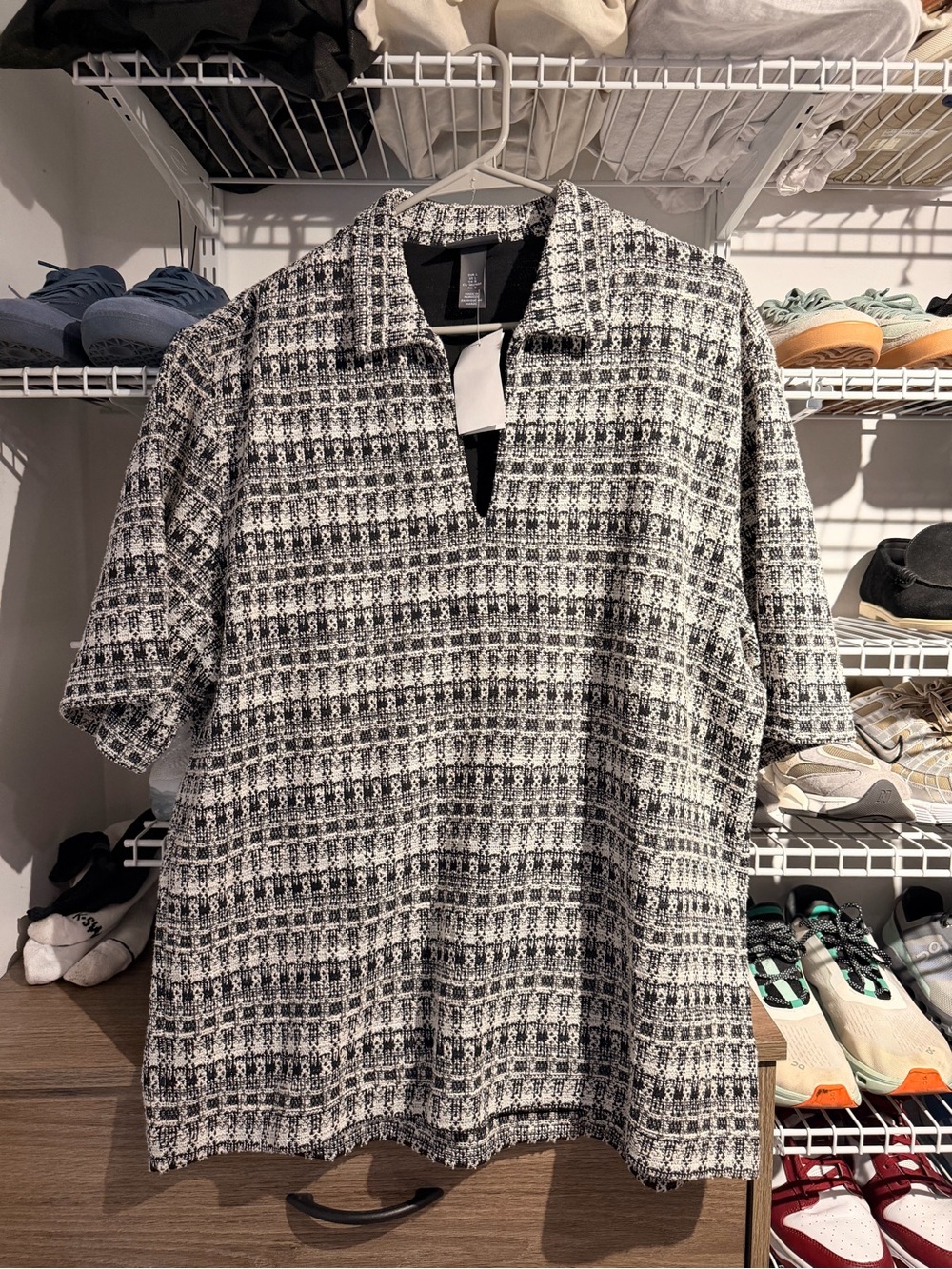 NWT H&M Black and White Textured Knit Polo